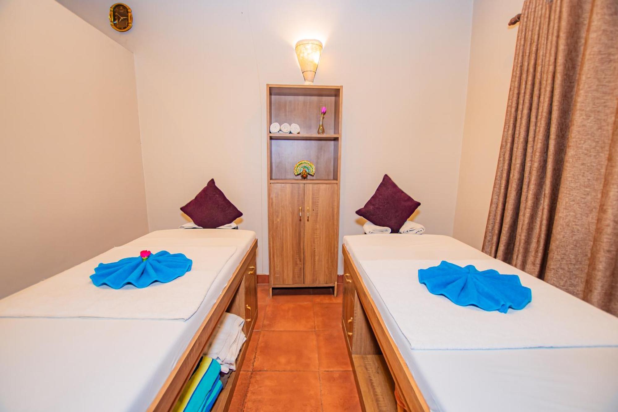 Busy Bee Resort, Pokhara Exterior foto