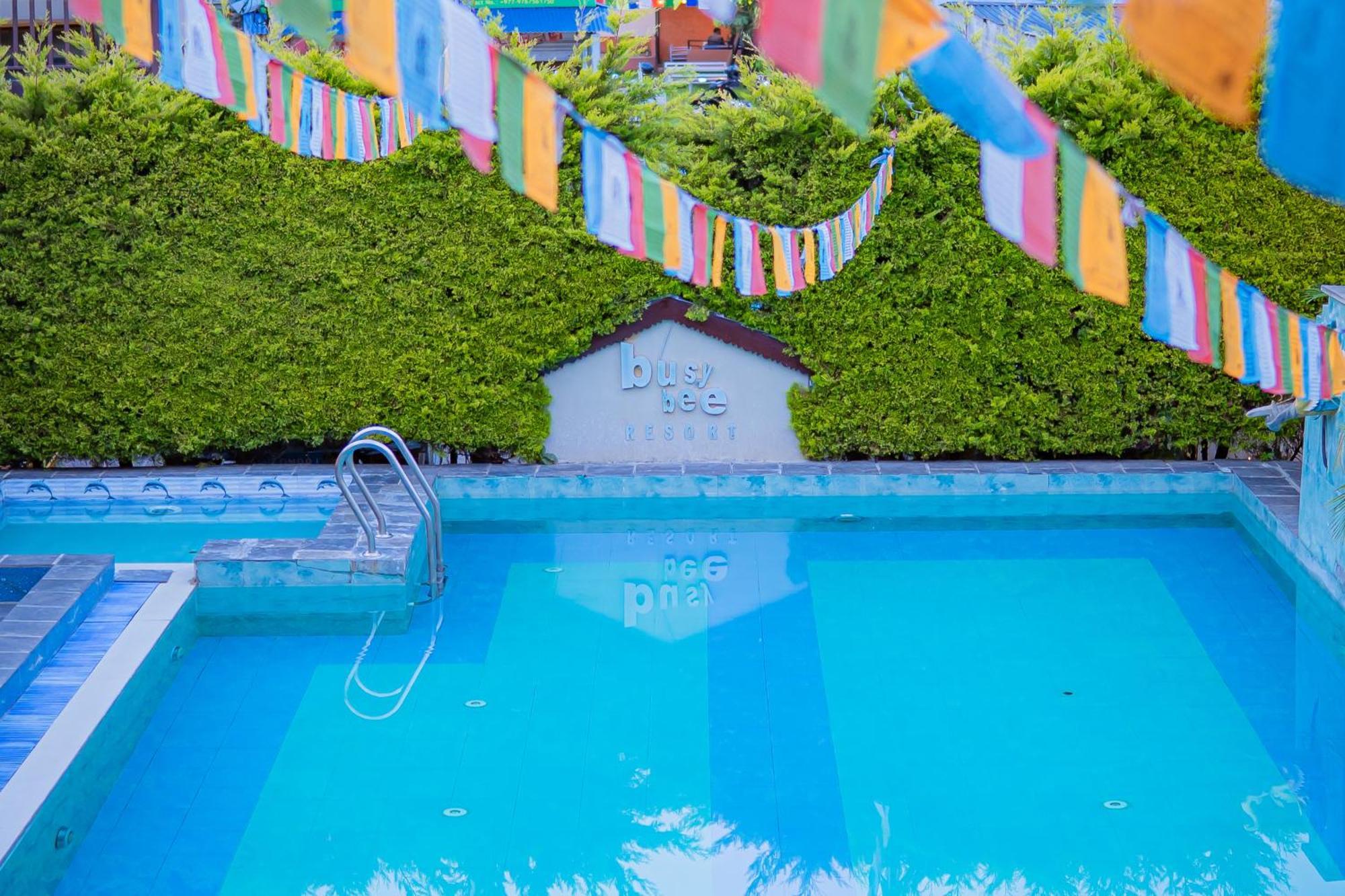 Busy Bee Resort, Pokhara Exterior foto