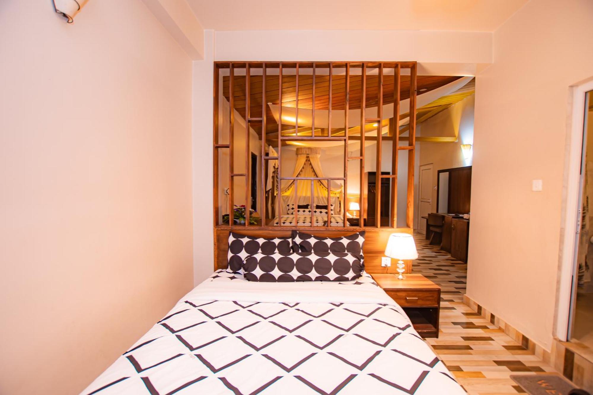 Busy Bee Resort, Pokhara Exterior foto