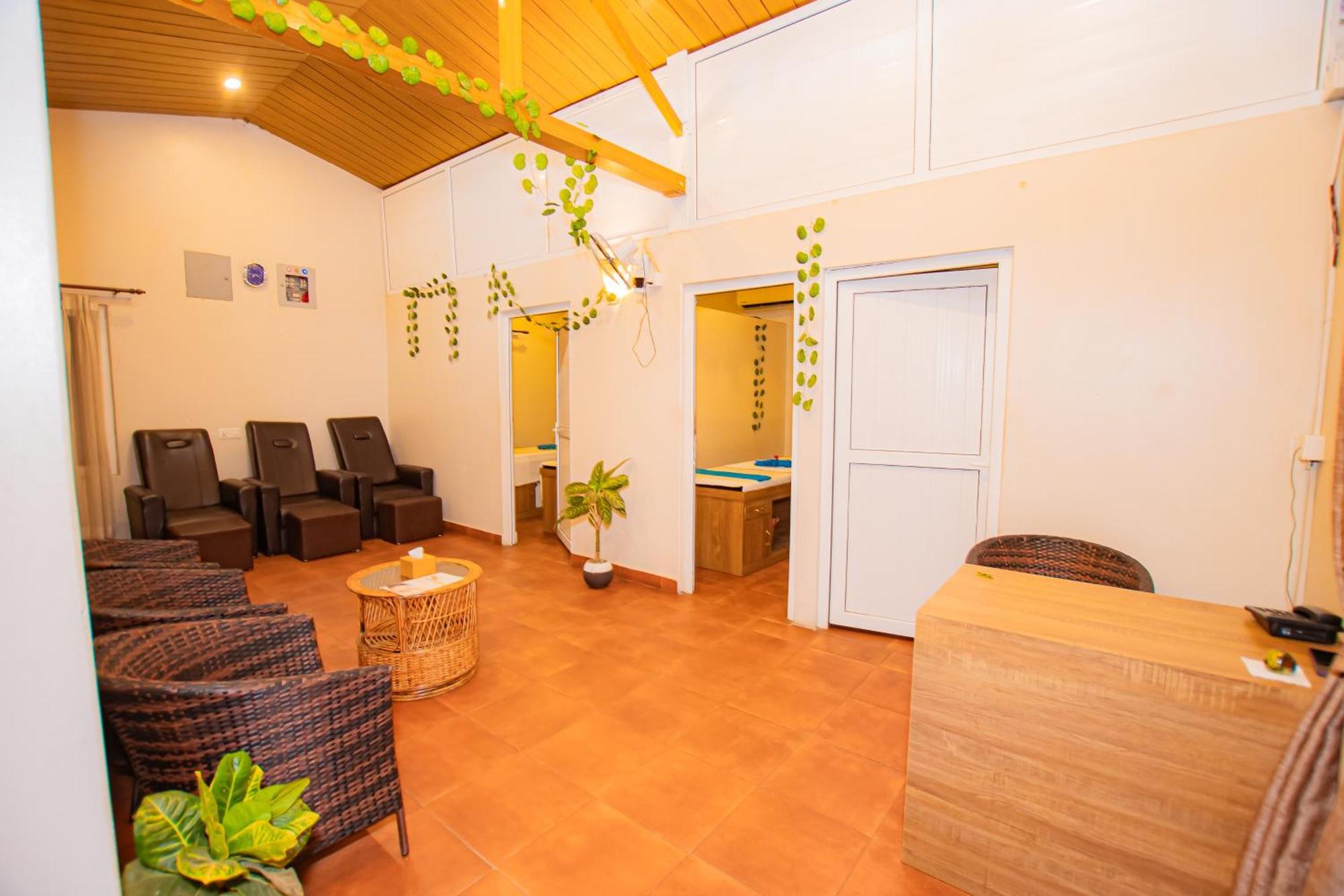 Busy Bee Resort, Pokhara Exterior foto